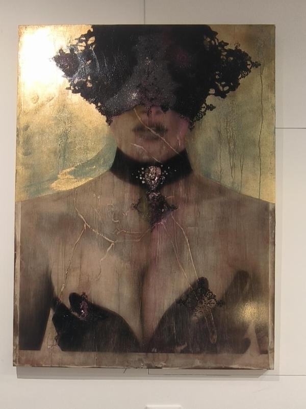 Donna in maschera